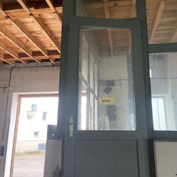 Industrie Bürofenster mit Tür – Bild 3